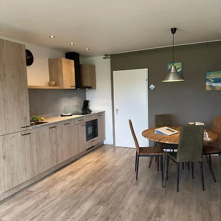 דירה 't In Goeree